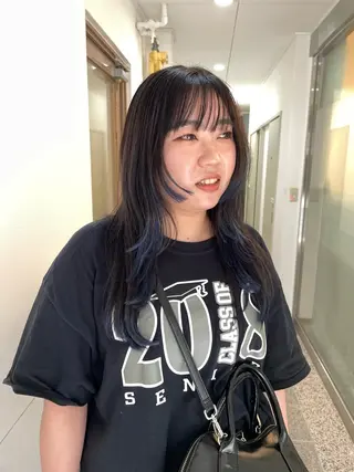 ロング カラー 大山 偲南のヘアスタイル