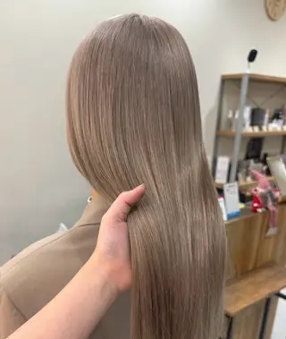 ロング カラー よこやま なぎさのヘアスタイル