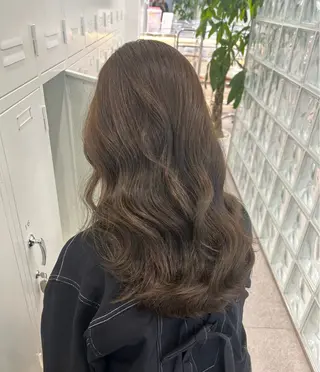 セミロング カラー ミルクティーベージュ /sara💛のヘアスタイル