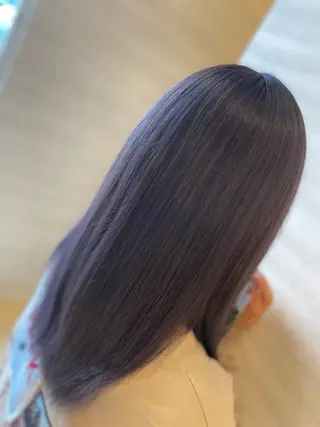 セミロング カラー 中間 知佳子のヘアスタイル