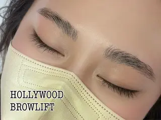 アイブロウ Allybell🫧 Annaのマツエク・マツパデザイン