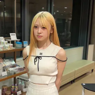 ロング カラー aura所属・縮毛矯正 ✨️透明感カラーのヘアスタイル