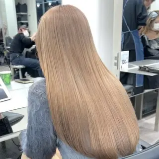 ロング カラー cinq PROJECT所属・ミルクティーベージュ 🐱【Ryo】のヘアスタイル