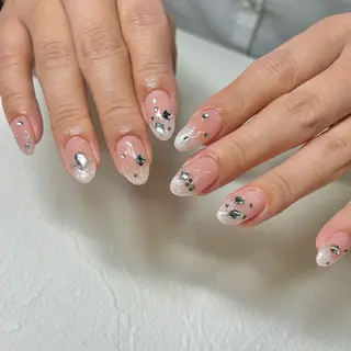 ネイル b'6 by Stir所属・b'6 SAKINAのネイルデザイン