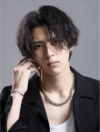 ミディアム パーマ、縮毛矯正特化 松本真那斗のヘアスタイル