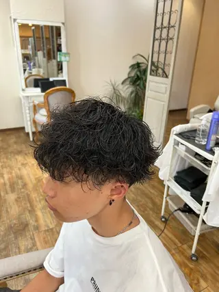 パーマ メンズ 西浦 悠斗のヘアスタイル