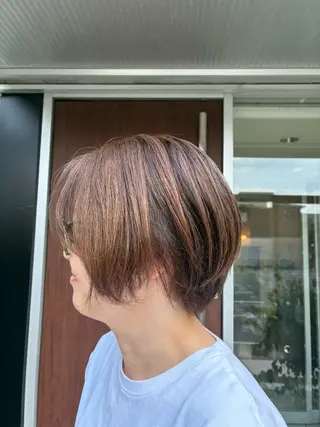 ショート カラー LOBEAUT所属・古橋 由妃のヘアスタイル