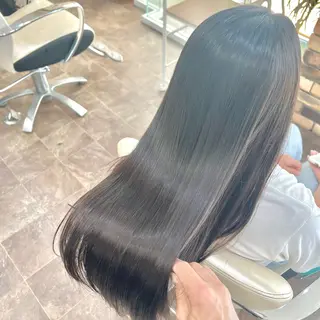 ロング パーマ スパークヘア所属・大人女性の縮毛矯正/ 艶髪職人/馬渕樹のヘアスタイル