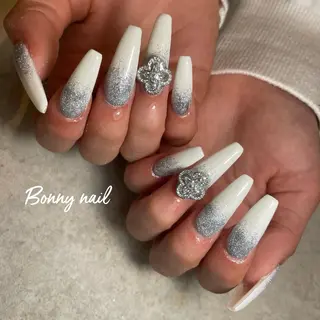 ネイル ココ美ネイルサロン所属・BONNY NAIL 【えみか】のネイルデザイン