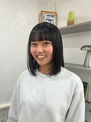 ミディアム イシイ モエカのヘアスタイル