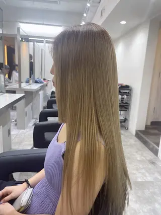 ロング TENSHO ハイトーンレイヤーのヘアスタイル