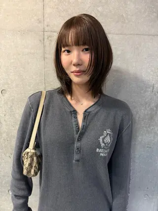 ミディアム レイヤーカット\ウル フ　chinatsuのヘアスタイル