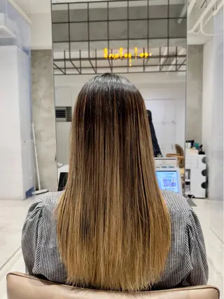 セミロング MAO SHIRATOのヘアスタイル