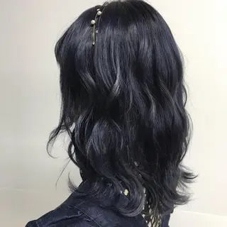 ミディアム 横山 奈央のヘアスタイル