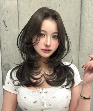 セミロング 🧊水光カラー /🎀柴田ひな🎀のヘアスタイル