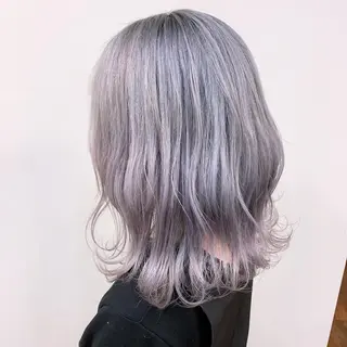 ミディアム ブリーチとエクステ 最後の砦🤍アミルのヘアスタイル