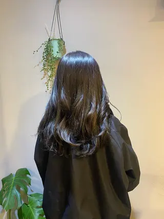 ロング カラー 【nui 茨木】 原田美紅のヘアスタイル