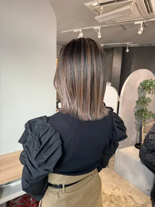 ミディアム 岸川 恭子のヘアスタイル