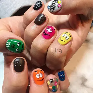 ネイル UrakoNail 《nail》のネイルデザイン