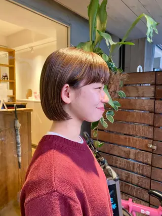 ショート カラー BELLA阿部野 TOMOMIのヘアスタイル
