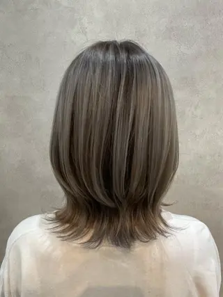 ミディアム カラー ヘアアレンジ 🍑🧋ハイトーン 暖色カラーlucaのヘアスタイル