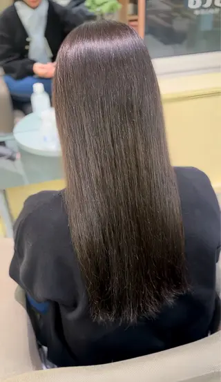 ロング カラー 高野 春菜のヘアスタイル
