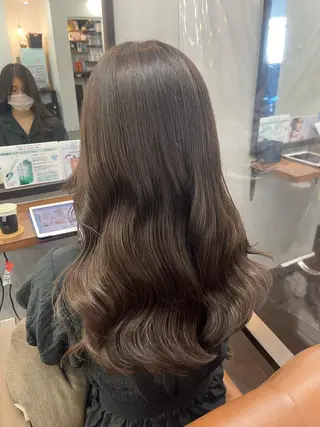 ロング 難波 茜のヘアスタイル