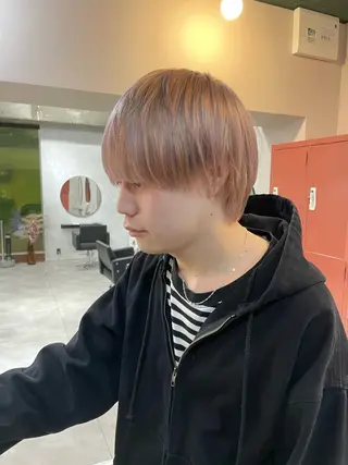 ショート メンズ ハイトーン/メンズ/ デザイン/梅田/ミユのヘアスタイル