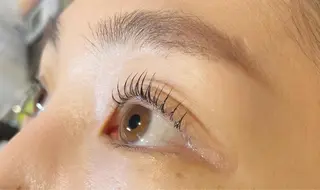 マツエク・マツパ TotalBeautysalonCURE所属・CURE 朱梨のマツエク・マツパデザイン