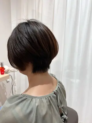 ショート AVANCE.西宮北口所属・白髪ぼかし/髪質改善 梅原響輝のヘアスタイル