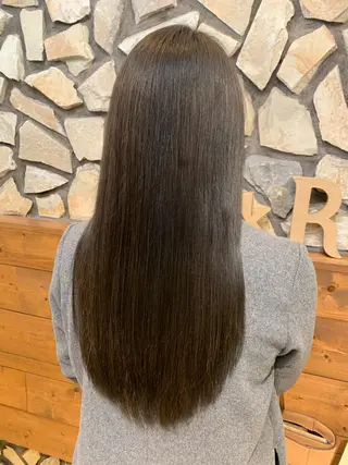 ロング カラー 菅野 美咲のヘアスタイル