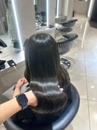 ミディアム 艶髪🖤 /Mikage/池袋のヘアスタイル