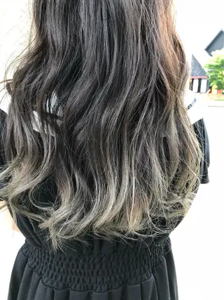 カラー AZ HAIR所属・横山 晃隆のヘアスタイル