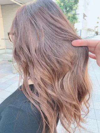 ロング カラー Pentas所属・〜貴女の人生に寄り添 う〜オダ　ジュンペイのヘアスタイル