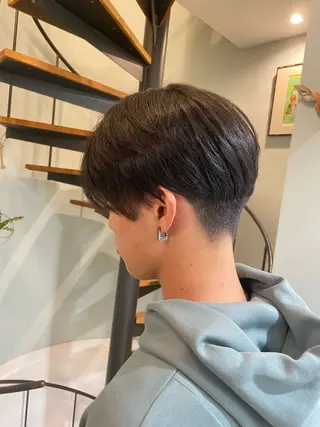 メンズ atelier doux dimanche（アトリエ・ドゥー・ディマンシュ）所属・Fukamiレイヤー 透明感カラーのヘアスタイル