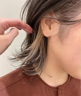 ミディアム カラー 細めハイライト🩶 ボブ/レイヤーカットのヘアスタイル