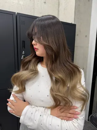 カラー 和木坂 日美のヘアスタイル