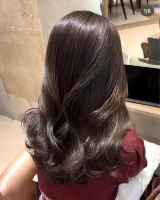 カラー Lond Lūna (ロンドルーナ)所属・島崎 高輔のヘアスタイル