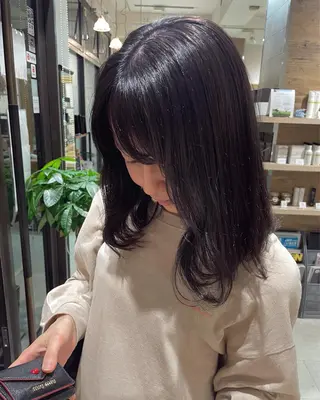 ミディアム レイヤーカット/ 透明感カラーmikuのヘアスタイル