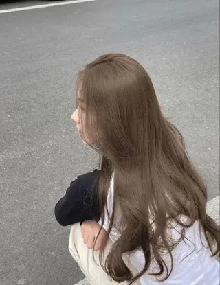 カラー ロング 🤍韓国大人っぽ ベージュMAI🤍のヘアスタイル