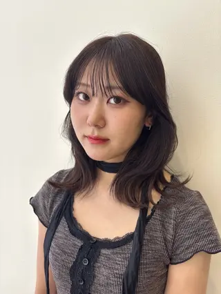 ミディアム 加藤 彩花のヘアスタイル