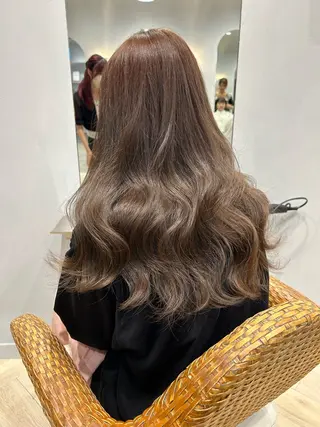 ロング カラー 柴田 千春のヘアスタイル