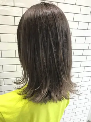 ミディアム レイヤー　べージュ 白石研太のヘアスタイル