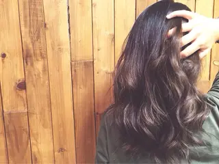 セミロング ロング カラー にった みずきのヘアスタイル