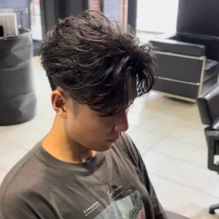 ミディアム パーマ センターパート支持率 No.1【心斎橋】のヘアスタイル