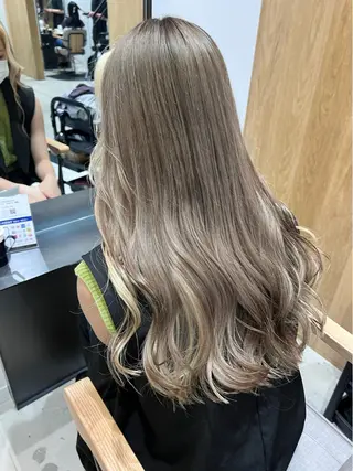 ロング ally hairsalon所属・Emi .のヘアスタイル