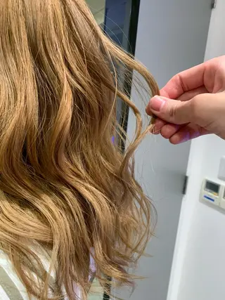 セミロング ヨシミ カズヤのヘアスタイル