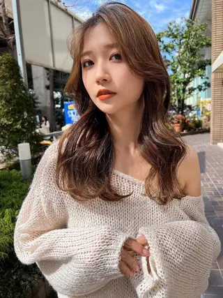 セミロング カラー ⭐️店長⭐️ 小淵陸玖のヘアスタイル