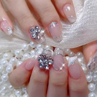 ネイル queensnail 🧸mikiのネイルデザイン