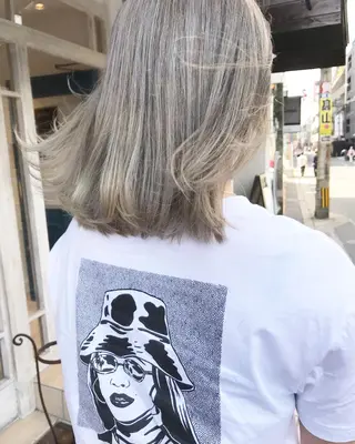 ミディアム Musiiik hairのヘアスタイル